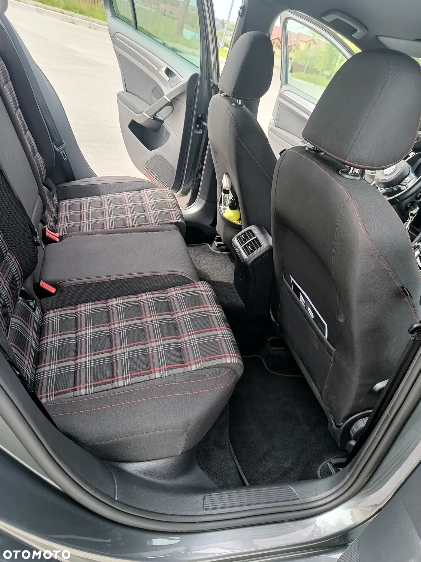 Volkswagen Golf GTI (BlueMotion Technology) - 21