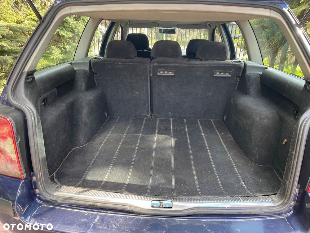 Volkswagen Passat - 10