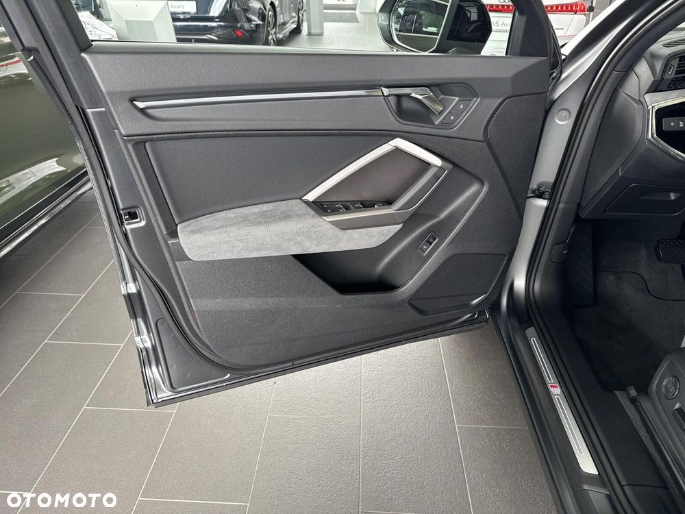 Audi Q3 Sportback - 17