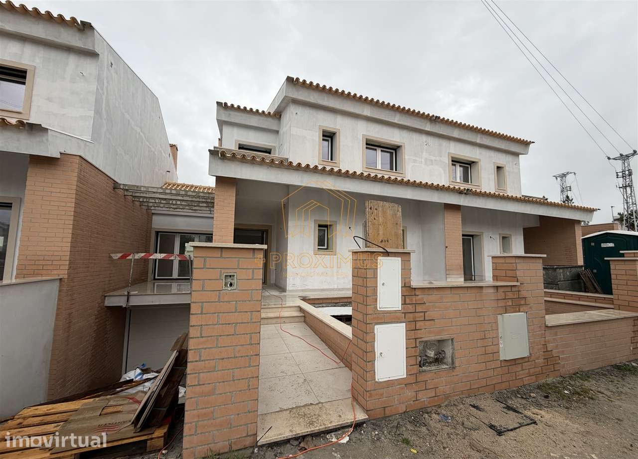 Moradia T4 nova - Tavarede, Figueira da Foz - Grande imagem: 2/29