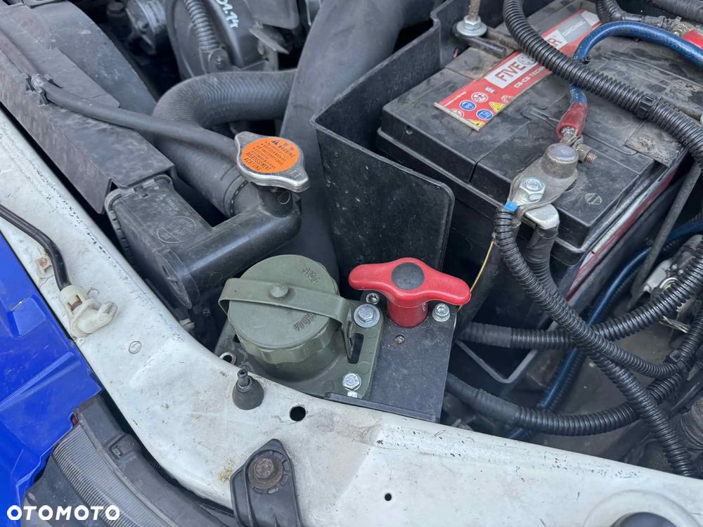 Mitsubishi L200 2.5 DID CC Invite SE - 8