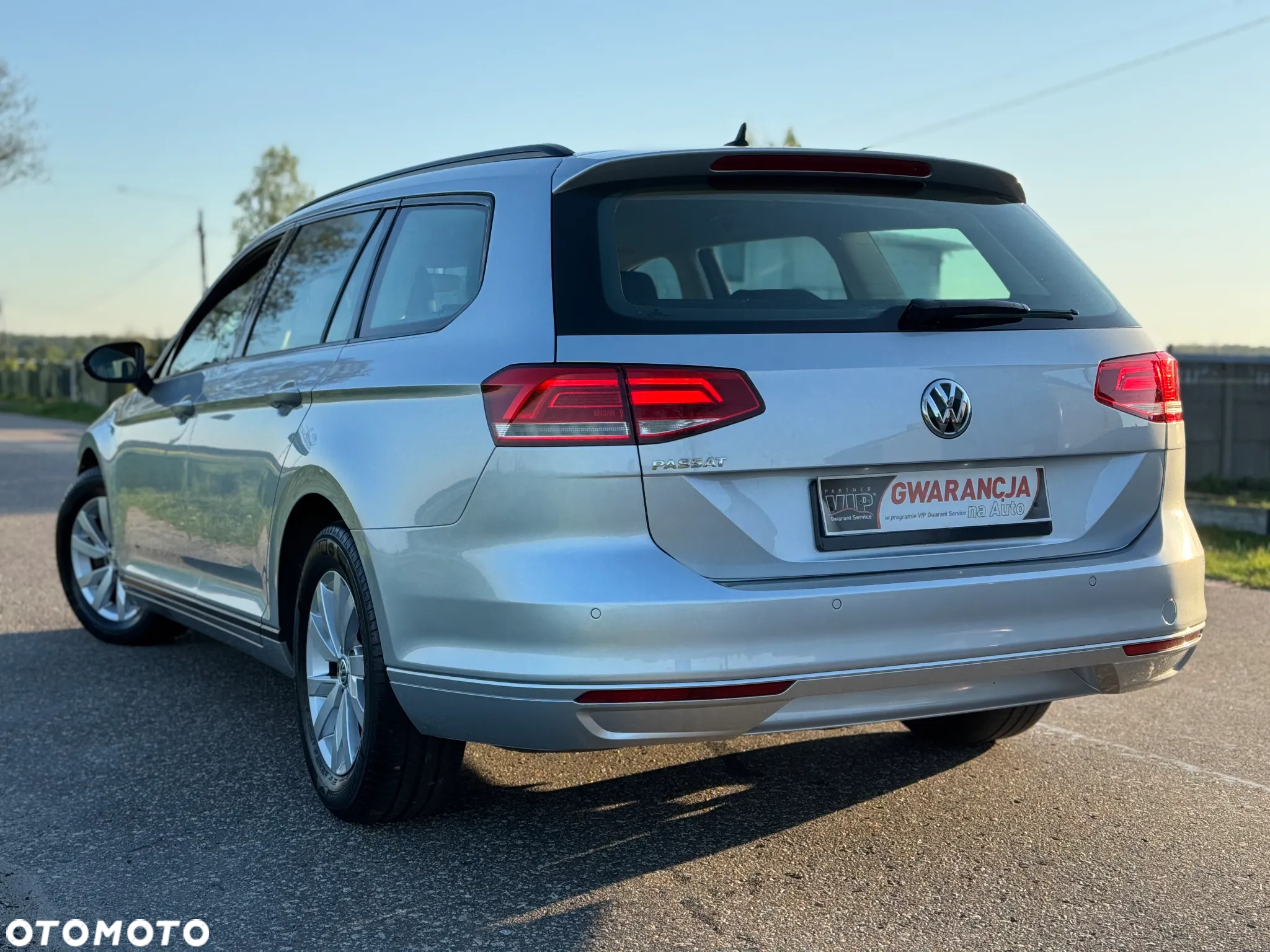 Volkswagen Passat 1.4 TSI BMT Comfortline - 16