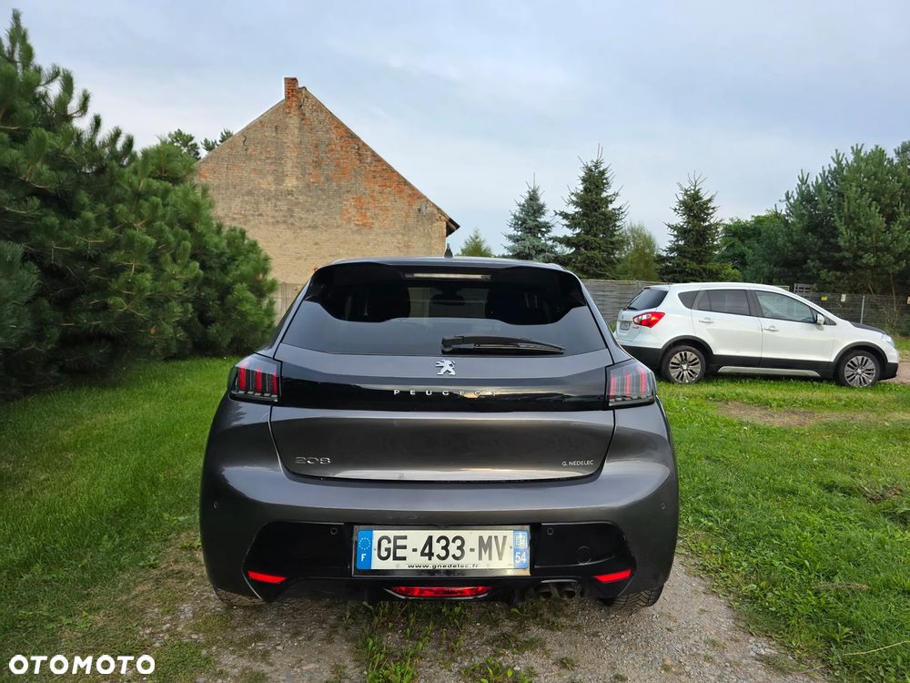 Peugeot 208 PureTech 130 EAT8 Allure - 2