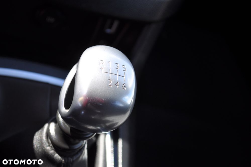Peugeot 308 1.6 BlueHDi Business Line S&S - 17