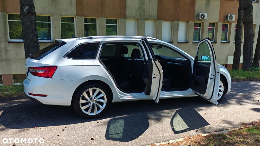 Skoda Superb 1.5 TSI DSG Ambition - 10
