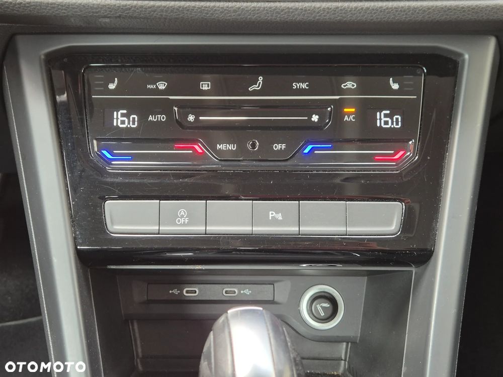 Volkswagen Touran 2.0 TDI SCR (BlueMotion Technology) DSG Comfortline - 31