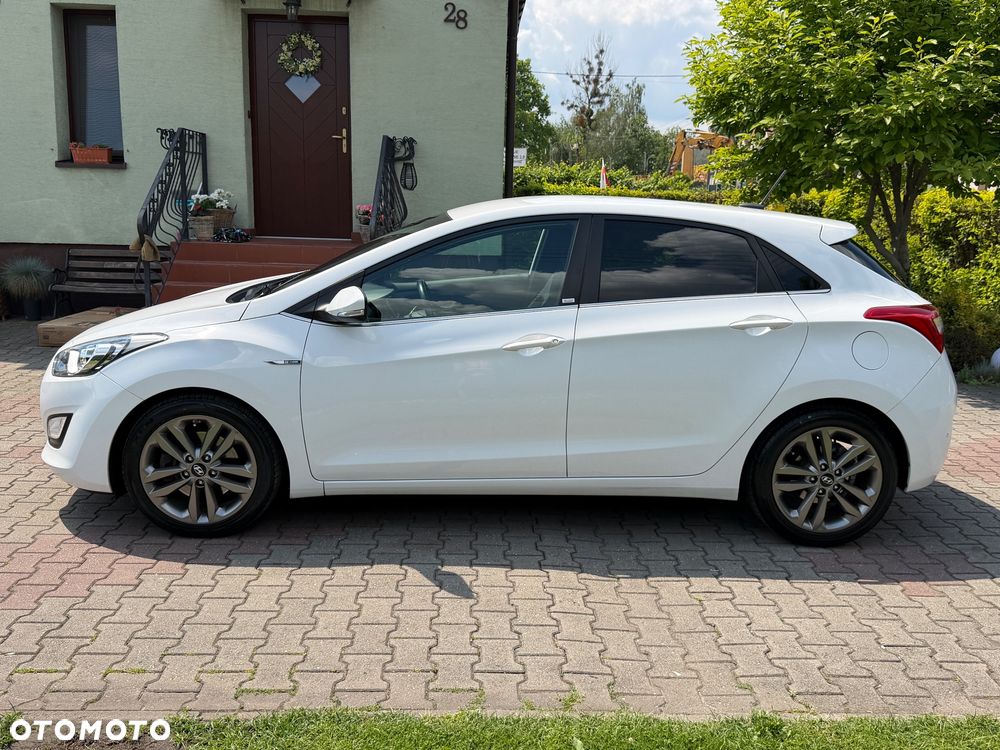 Hyundai i30 blue 1.6 GDI Passion - 2