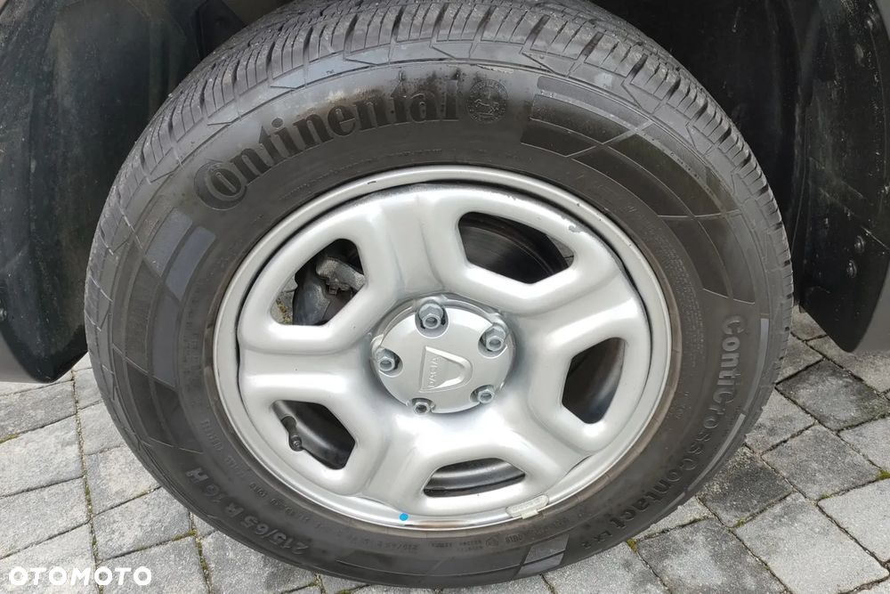 Dacia Duster 1.6 SCe Ambiance S&S - 17