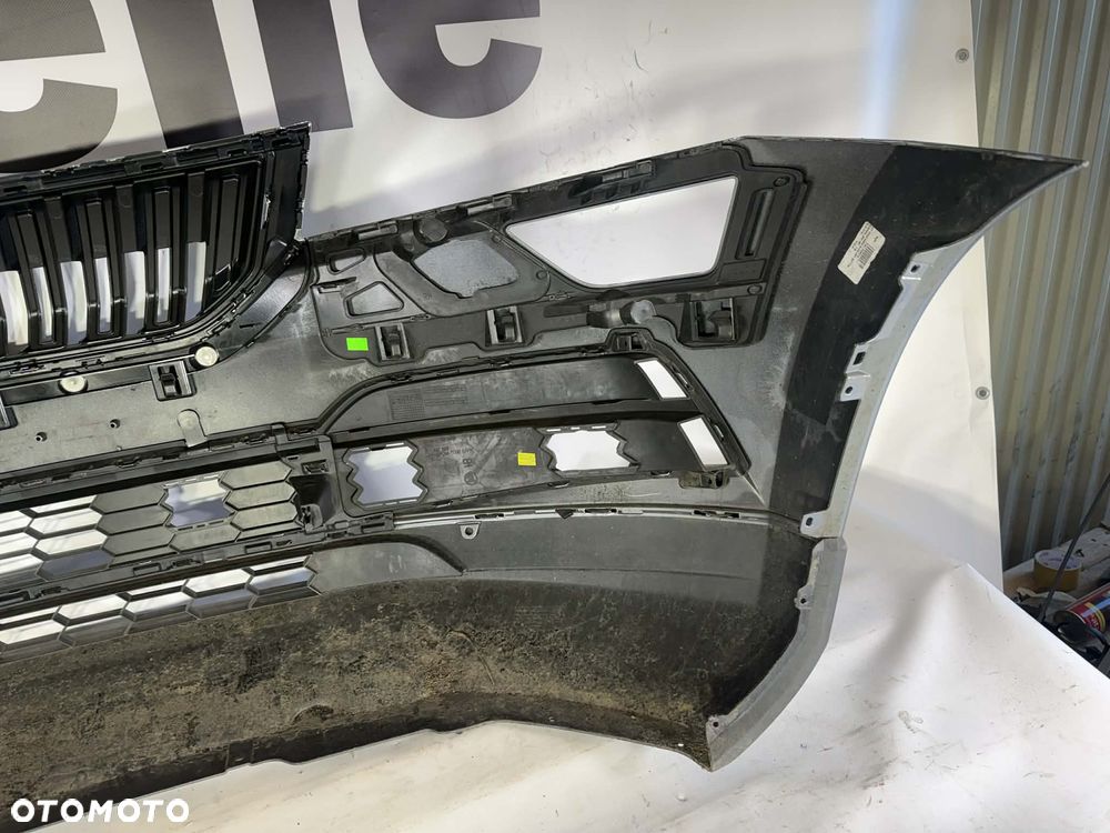 Skoda Karoq Zderzak Przód Przedni 4xPDC LF7M 57A807221 - 7