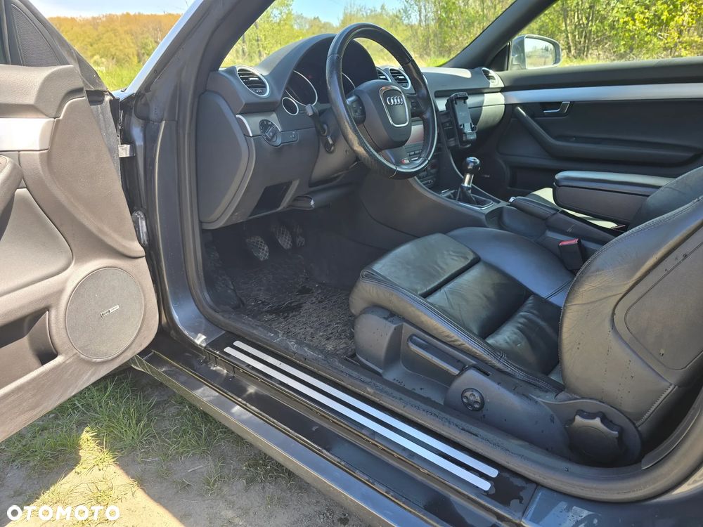 Audi A4 Cabrio 2.0 TDI DPF - 22