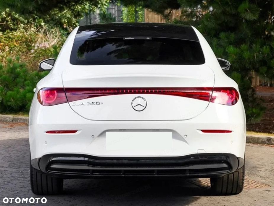 Mercedes-Benz CLA - 5