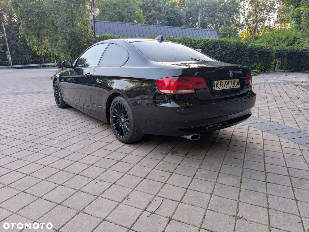 BMW Seria 3 320d - 4