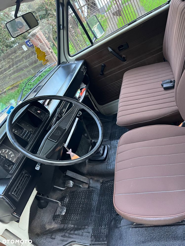 Volkswagen Transporter - 5