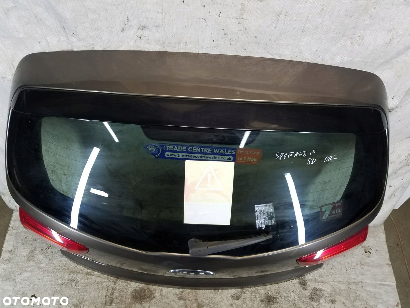 KLAPA BAGAŻNIKA TYŁ KIA SPORTAGE III KOD D5 - 7