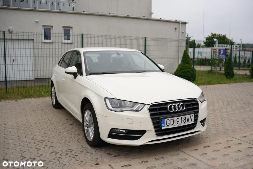 Audi A3 Sportback 1.4 TFSI Ambiente S tronic - 5