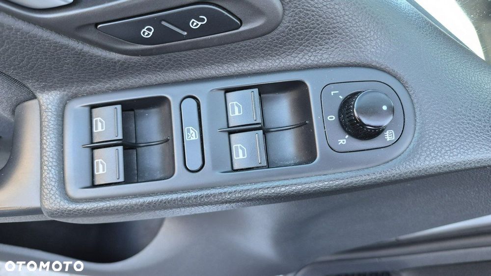 Volkswagen Golf - 29