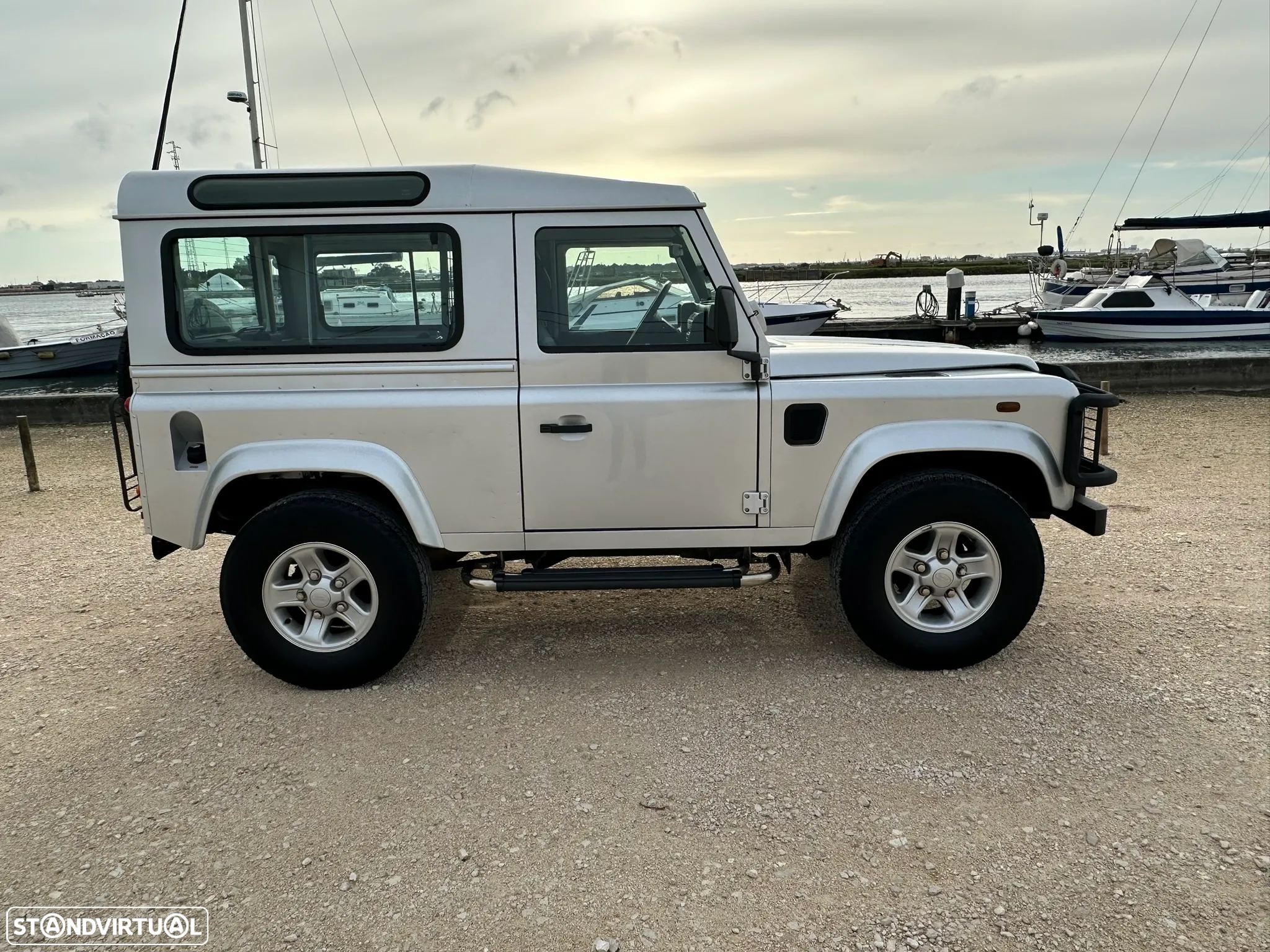 Land Rover Defender 90 SW 2.5 Td5 SE - 47