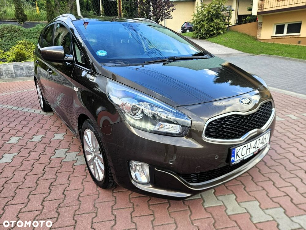 Kia Carens 1.6 GDI Dream-Team Edition - 12