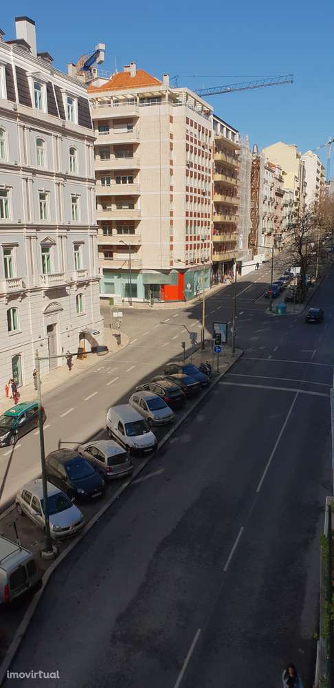 6 Ass. c. 250m² e varandas em Lisboa. A nao perder. Marques do Pombal - Grande imagem: 3/33