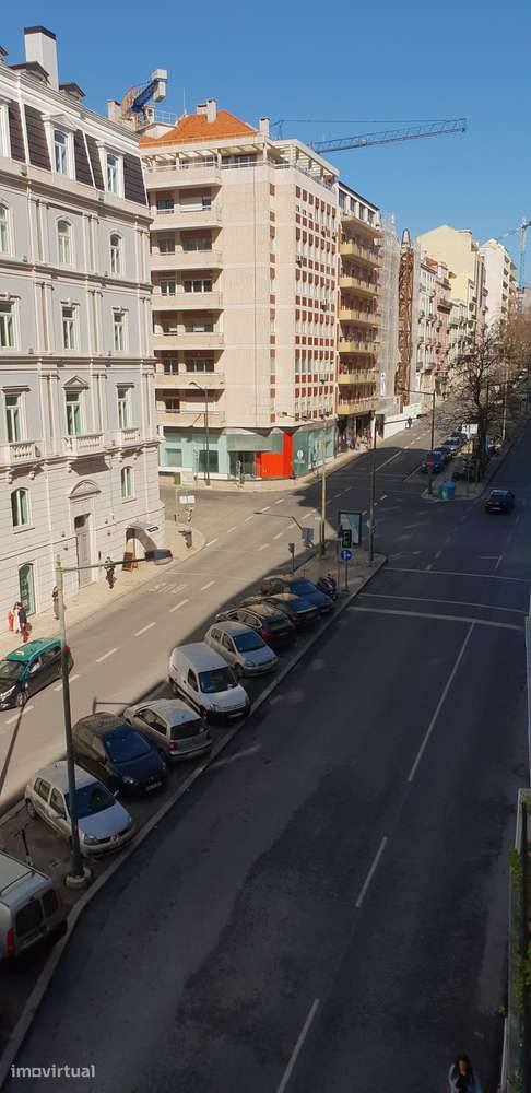 6 Ass. c. 250m² e varandas em Lisboa. A nao perder. Marques do Pombal - Grande imagem: 3/33