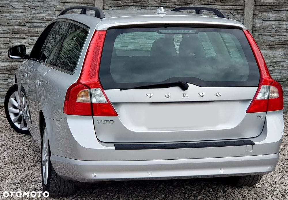 Volvo V70 D5 Momentum - 17