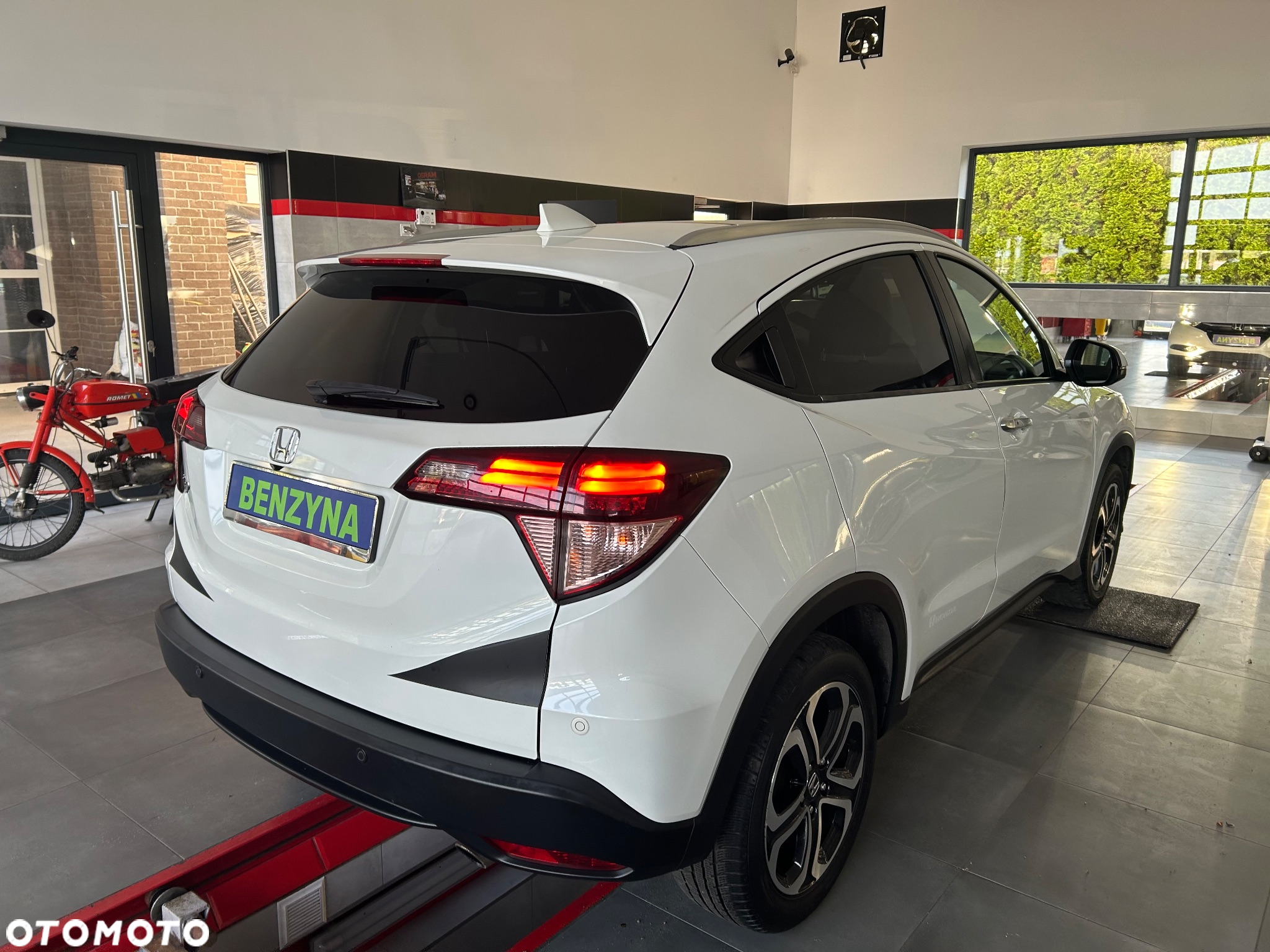 Honda HR-V 1.5 Elegance (ADAS/Honda Connect+) CVT - 8