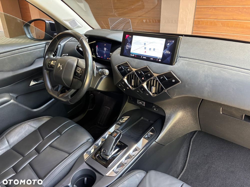 DS Automobiles DS 3 Crossback 1.2 PureTech Performance Line + - 40