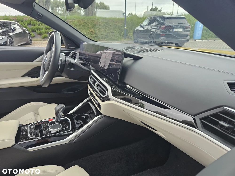 BMW M4 Cabrio Competition M xDrive - 22