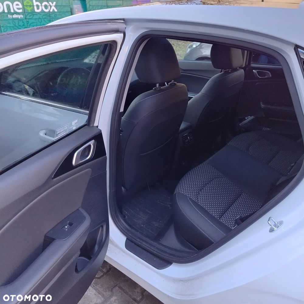 Kia Ceed 1.5 T-GDI Business Line - 15