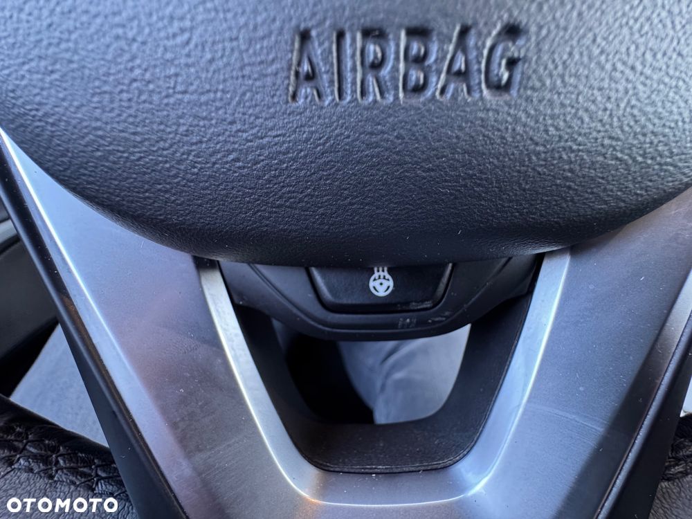 BMW Seria 3 320i xDrive M Sport - 38