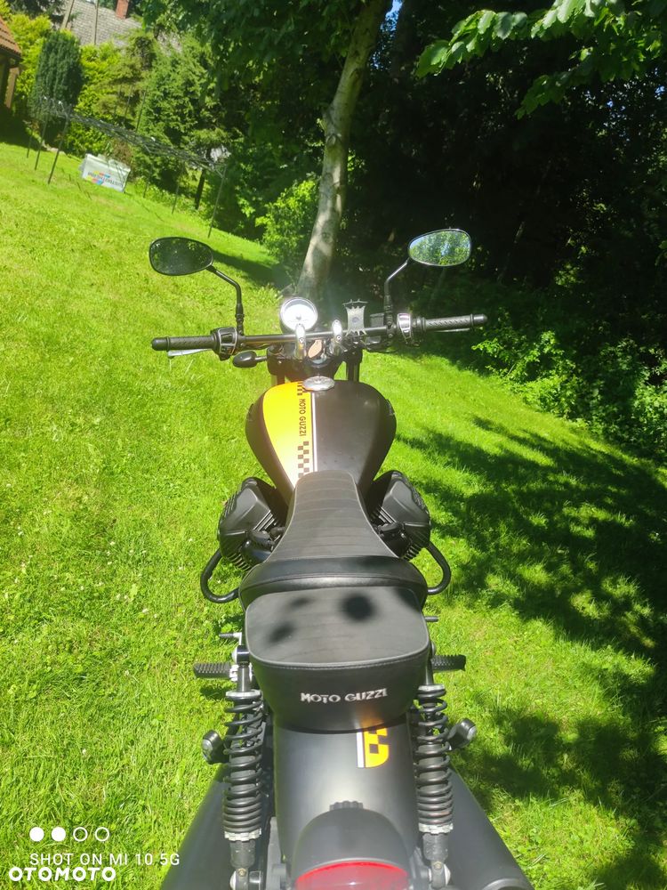Moto Guzzi V9 - 2