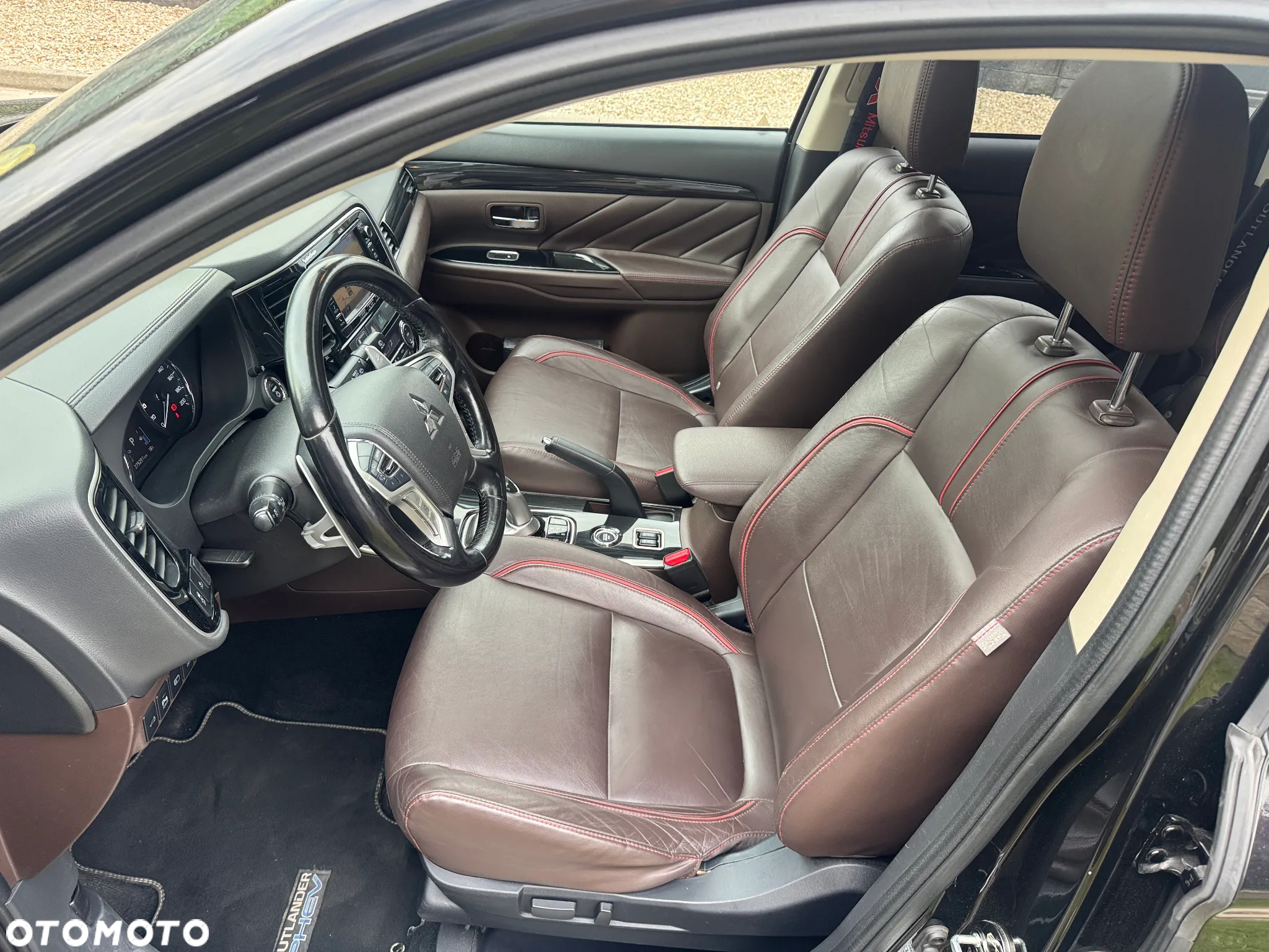 Mitsubishi Outlander PHEV Instyle NAVI + - 14