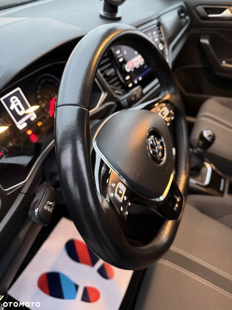 Volkswagen T-Roc - 30