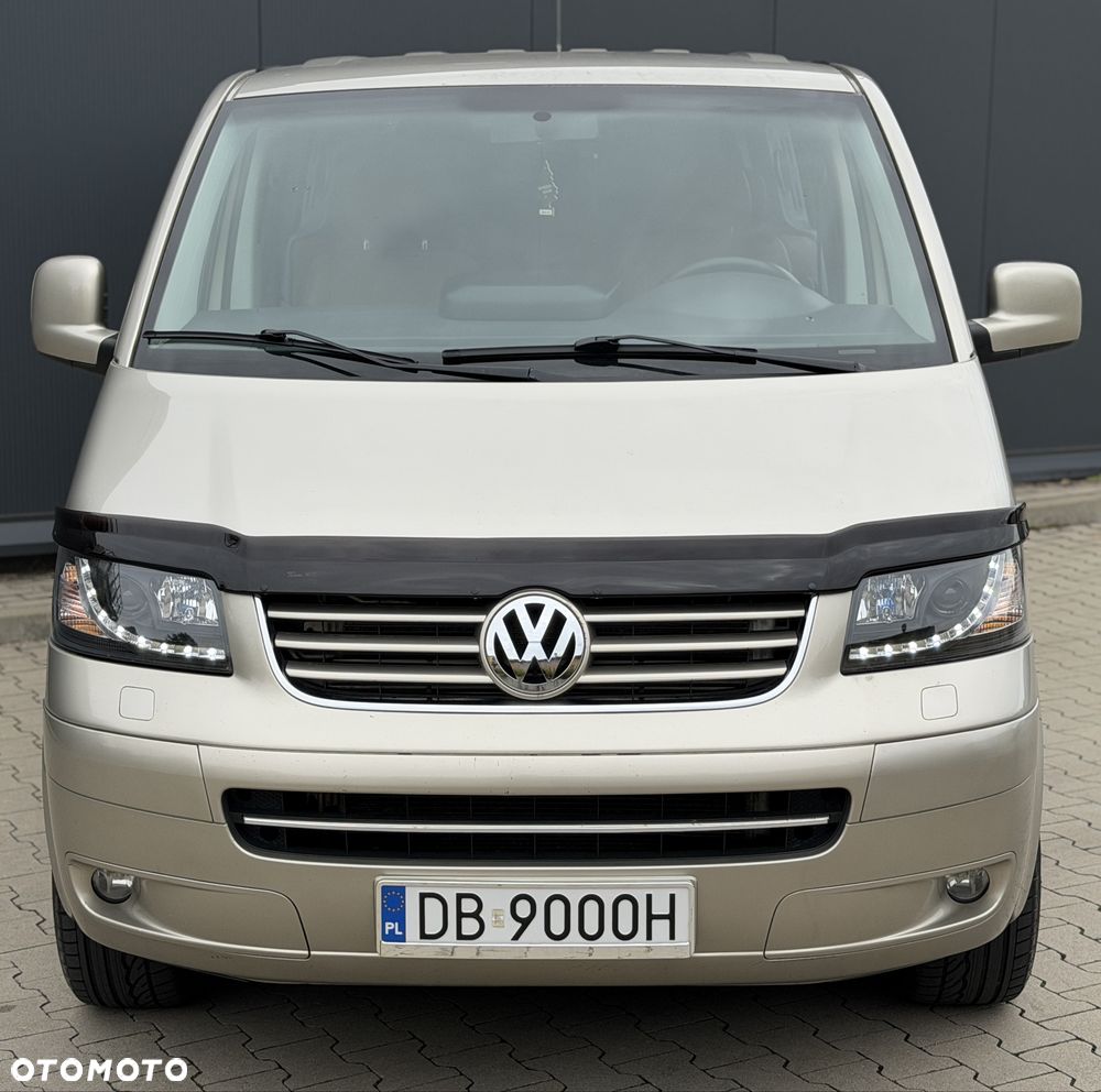 Volkswagen Transporter - 1