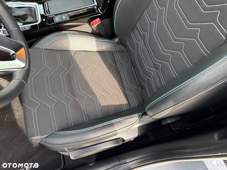 Kia XCeed - 12