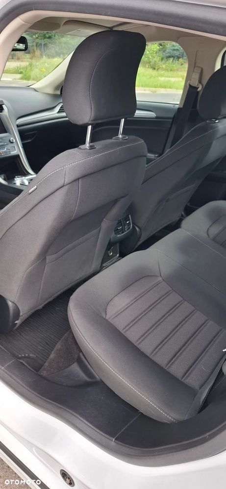 Ford Fusion - 15