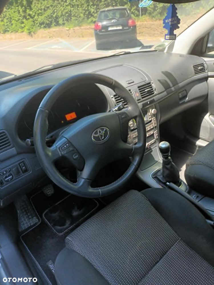 Toyota Avensis 2.0 D-4D Executive - 10