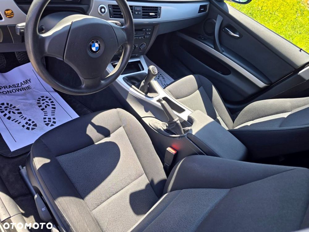BMW Seria 3 - 16