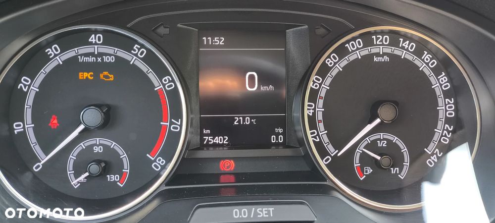 Skoda RAPID 1.0 TSI Ambition - 17