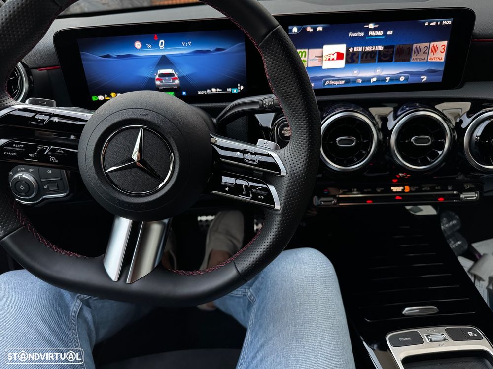 Mercedes-Benz A 250 e 8G-DCT AMG Line - 8