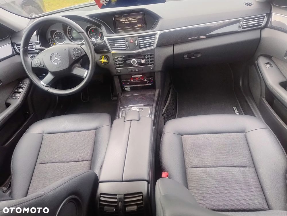 Mercedes-Benz Klasa E 350 CDI DPF BlueEFFICIENCY 7G-TRONIC Avantgarde - 16
