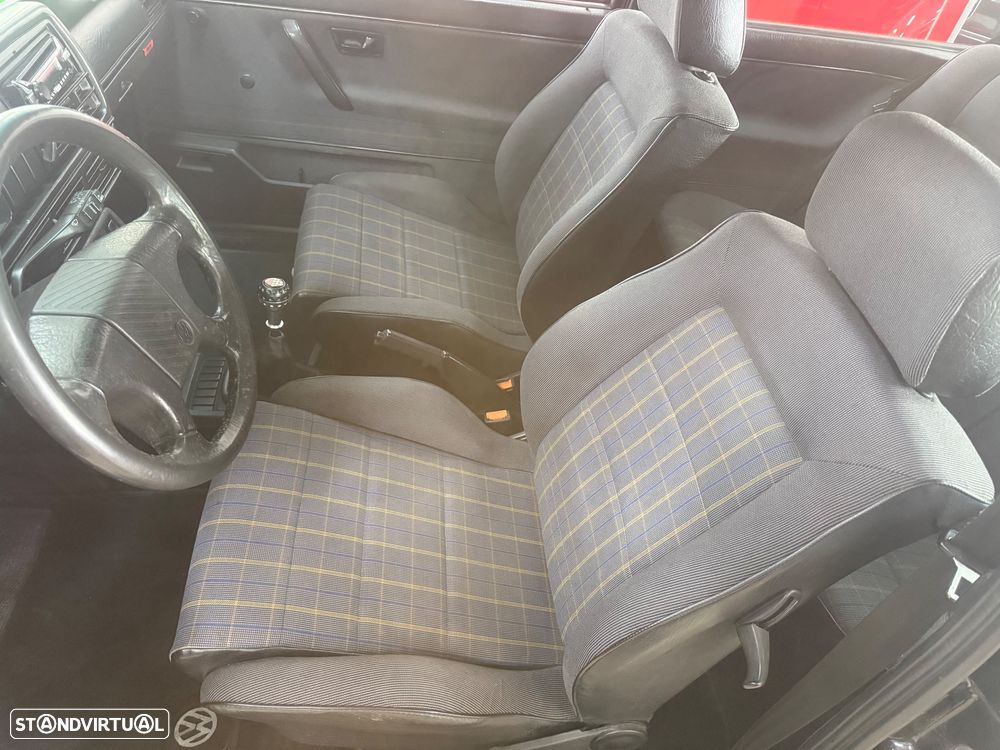VW Golf 1.8 GTI 16V - 25
