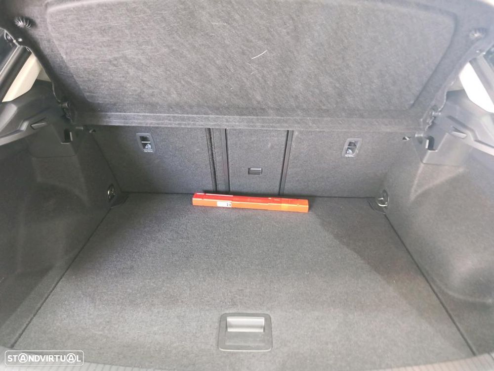 VW T-Roc 1.0 TSI Urban - 11