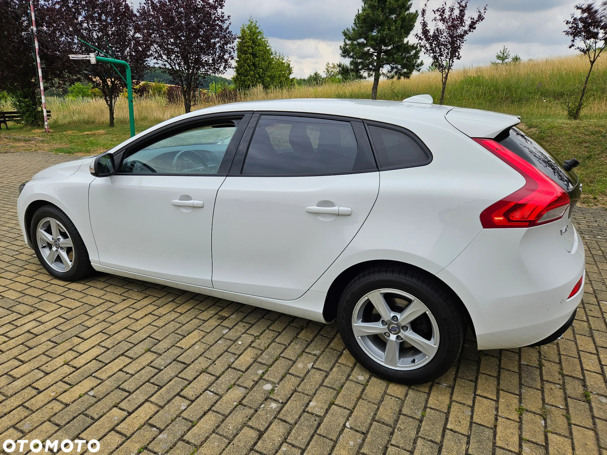 Volvo V40 T3 Kinetic - 11