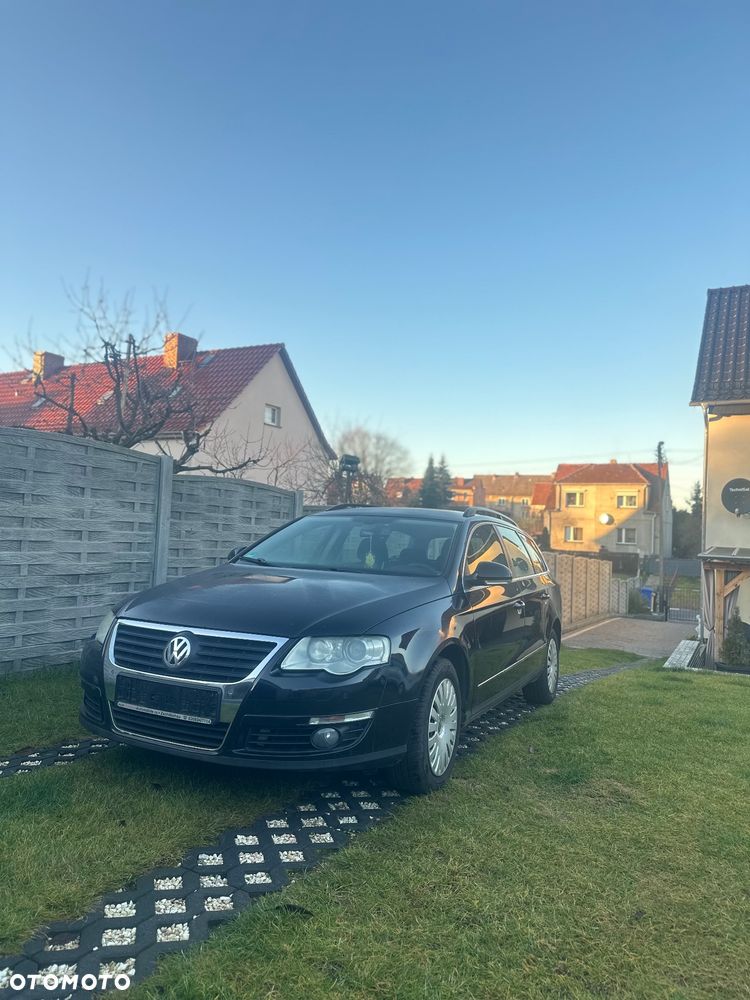 Volkswagen Passat 2.0 TDI Individual - 1