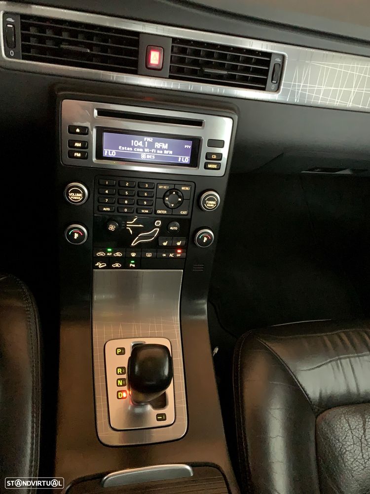 Volvo XC 70 2.4 D5 Nivel 2 Geartronic - 10