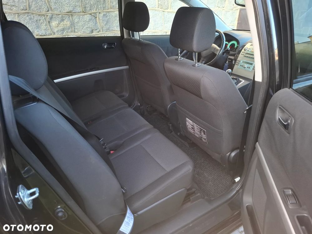 Toyota Corolla Verso - 9