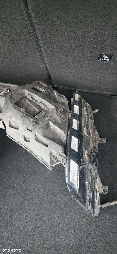 Peugeot 308 BlueHDi 130 EAT8 Style - 33