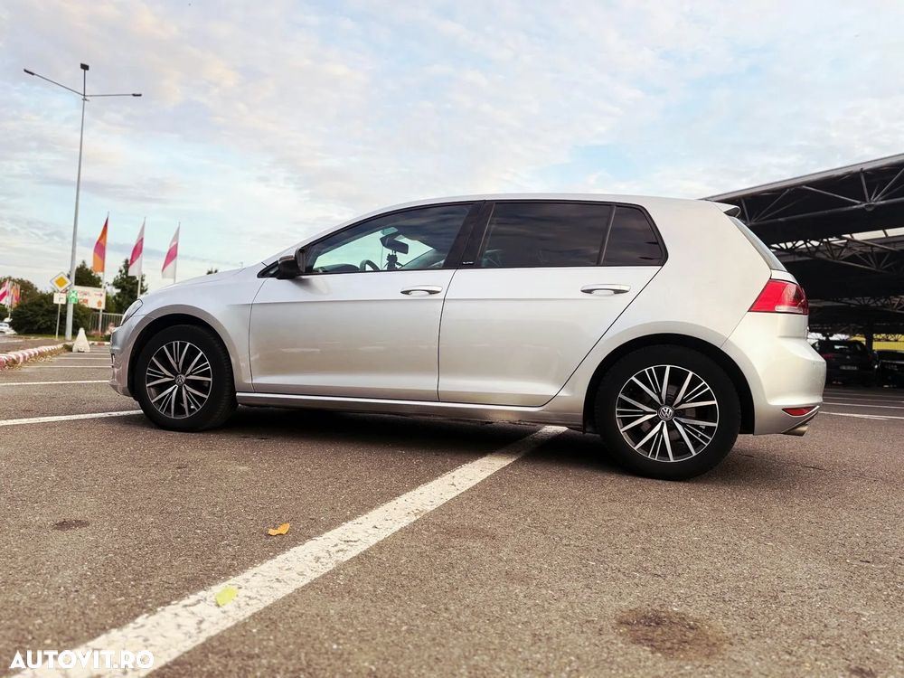 Volkswagen Golf 2.0 TDI (BlueMotion Technology) DSG Comfortline - 8