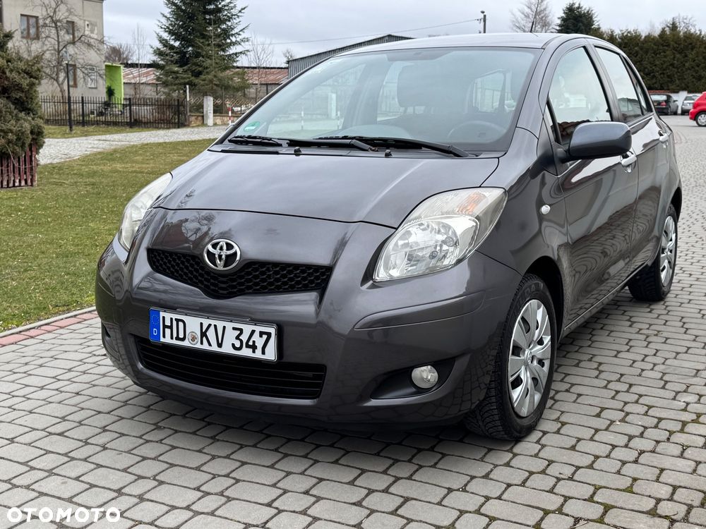 Toyota Yaris - 25
